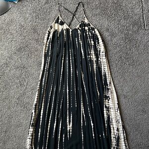 Old Navy Spaghetti Strap Crossback Maxi Dress